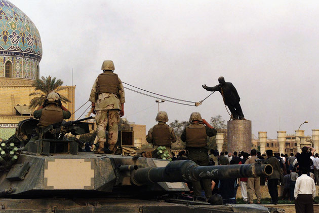 Baghdad square 2003 statute getting puled down